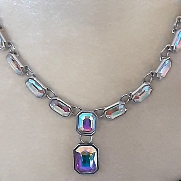 Silver tone crystal style necklace bling - Picture 2 of 2